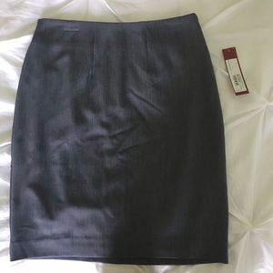 ❗️NWT❗️Gray Merona Pencil Skirt